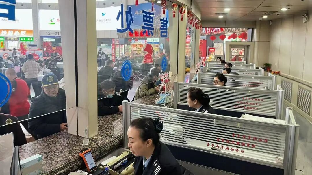 济南大雾天气交通管制_济南雨雪天气交通影响_如何应对限号限行