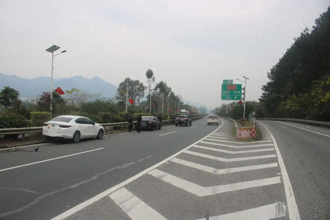 详细阅读:高速违法停车酿事故,安全驾驶别违规 高速违法停车酿事故,安全驾驶别违规