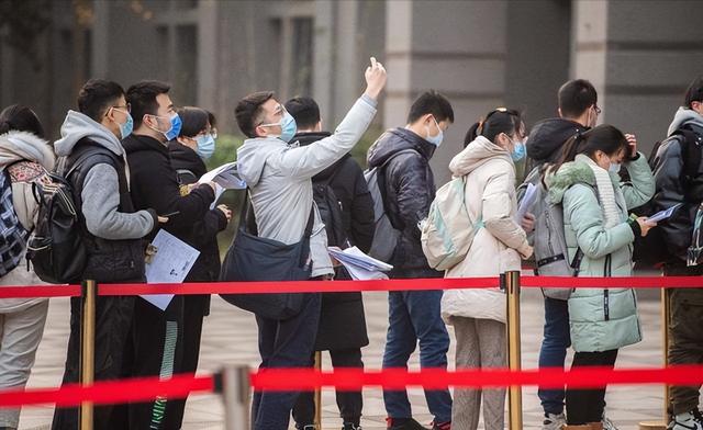 取消中高考逻辑_高考_中考人数逐年减趋势