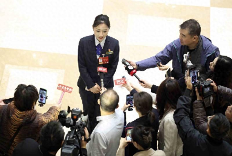 90 后代表聚焦高速服务区短板，提充电升级与适老改造建议