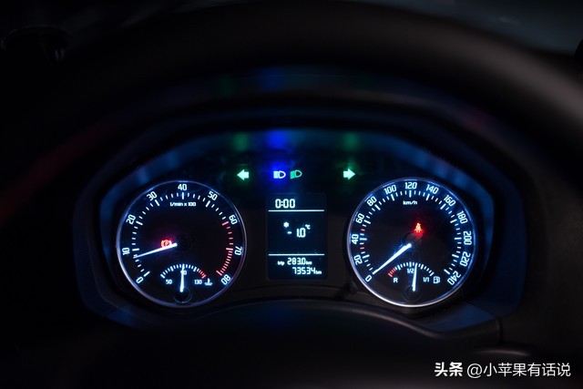 高速跑120被超车原因_高速行驶规则_高速限速规则差异