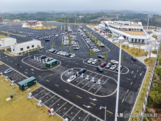 高速服务区设施_服务区商业生态_高速服务区盈利模式