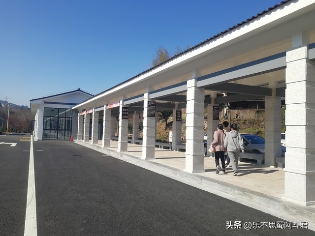 服务区商业生态_高速服务区设施_高速服务区盈利模式