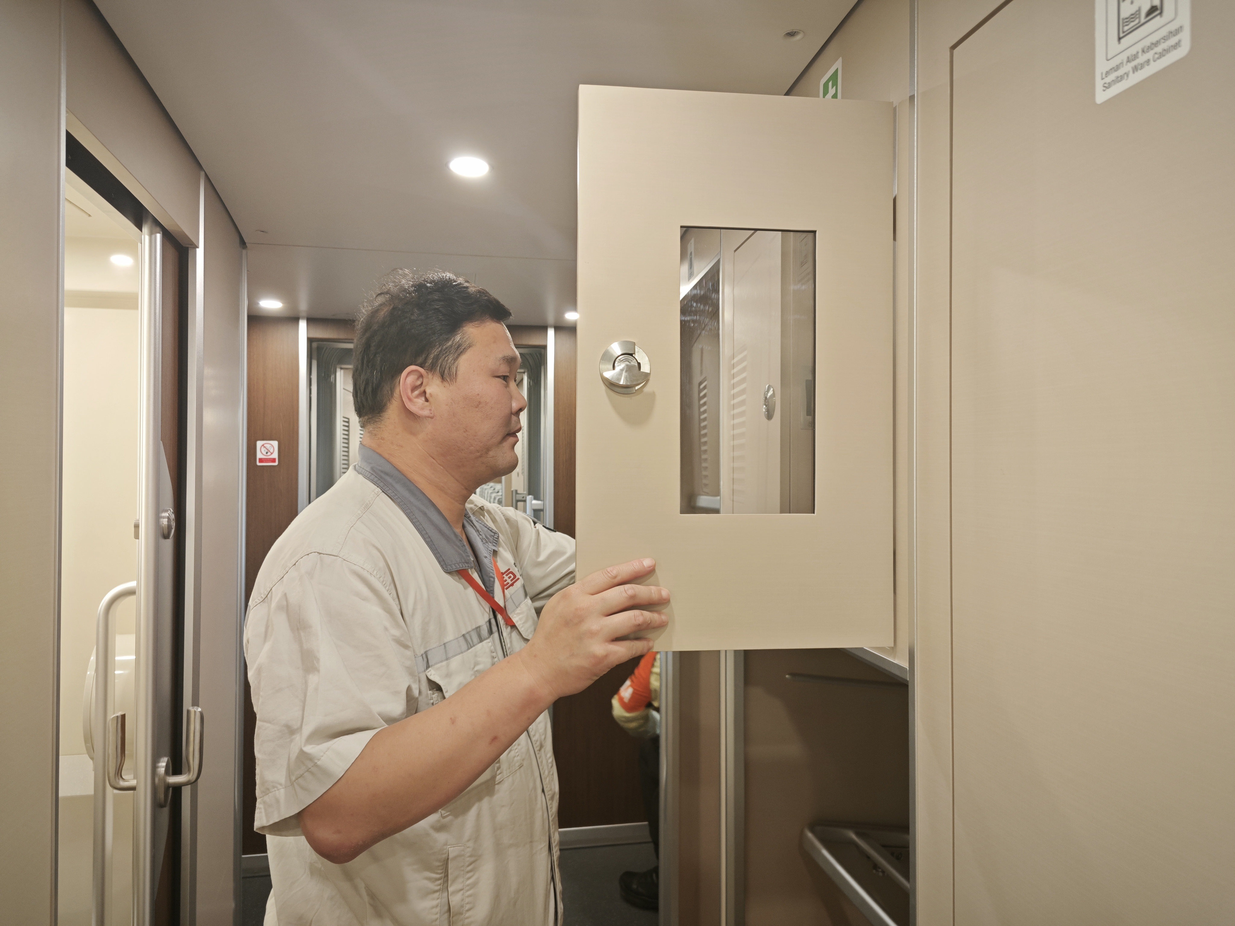 高速列车_中印尼高铁项目_雅万高铁商业运营