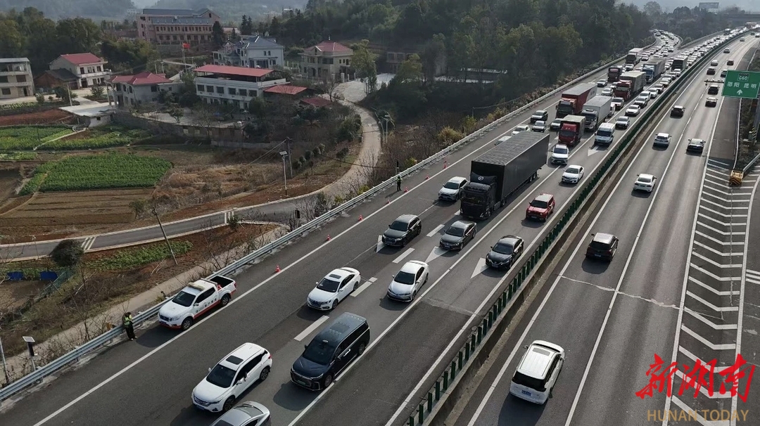 高速服务区设施_湖南高速服务区提质升级_湖南高速智慧车道