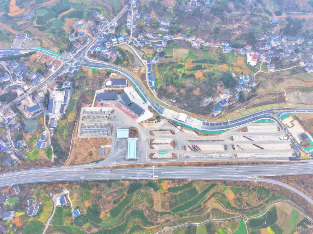 高速服务区设施_湖南高速智慧车道_湖南高速服务区提质升级