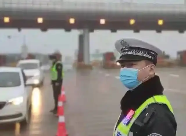 河南高速交警春运期间多措并举维护高速交通通畅与安全