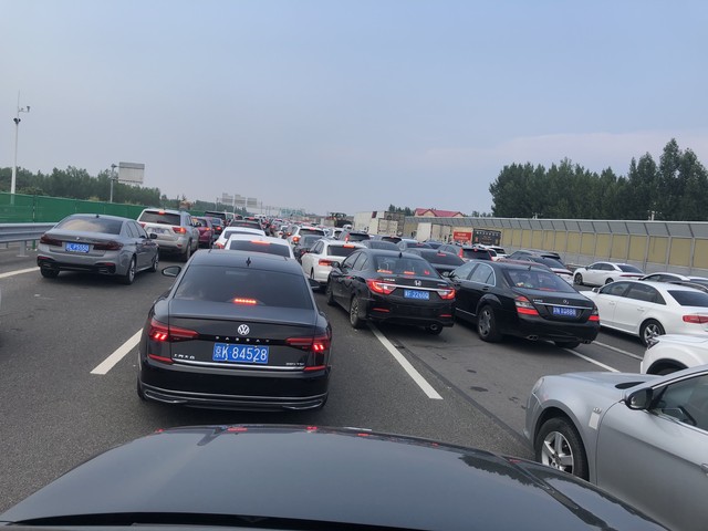 高速应急车道举报流程_举报高速占用应急车道_违章举报