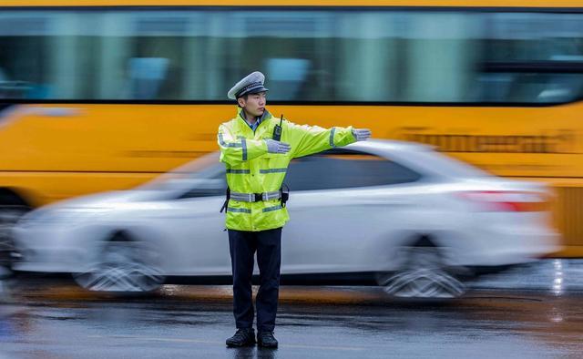 交通违章高发，罚款去向成谜？多举措力保出行安全