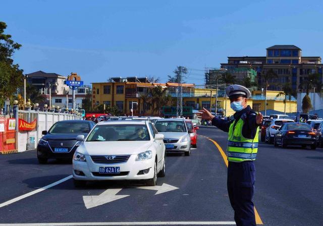 违章高发地段_交警工资构成_交通违章罚款去向