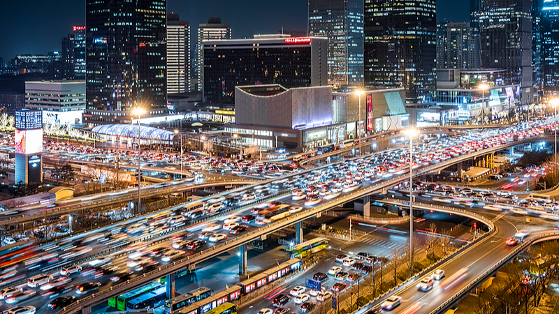 大年初六初七迎返程高峰，高速交通流量明显增加