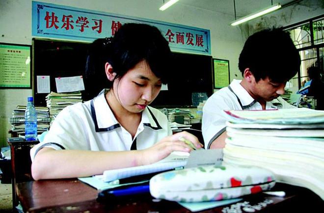 高考失利后如何选择_高考复读是否适合自己_高考复读