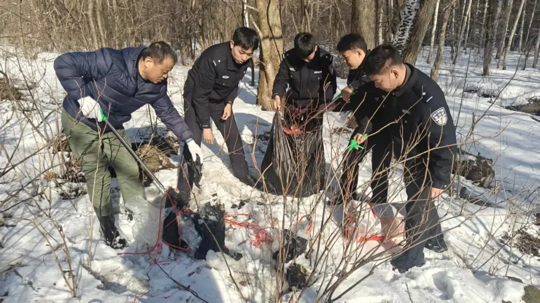 高速通化支队学雷锋：护生态又讲安全，展警民良好风貌