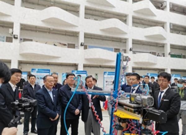 安徽理工大加快‘AI+’融合学科建设，顺应教育新趋势