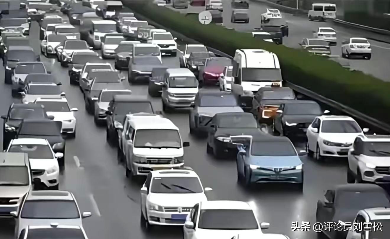 节假日高速拥堵问题解决方案_高速节假日免费_高速免费额度三千公里数用完为止