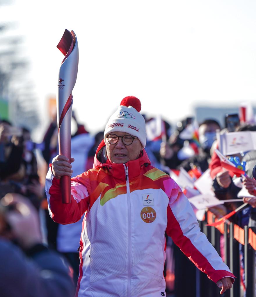 500余名火炬手参与_北京冬奥会火炬传递_冬奥会火炬传递