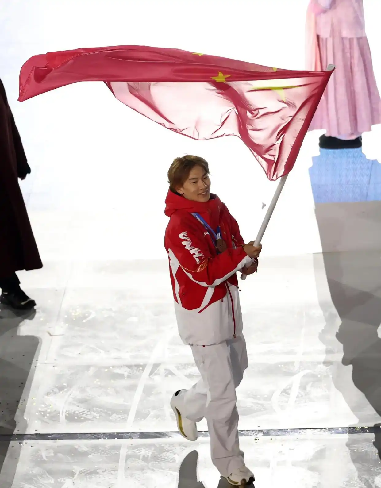 冬奥会闭幕式别样精彩，体育融入文化场域，中国成绩亮眼