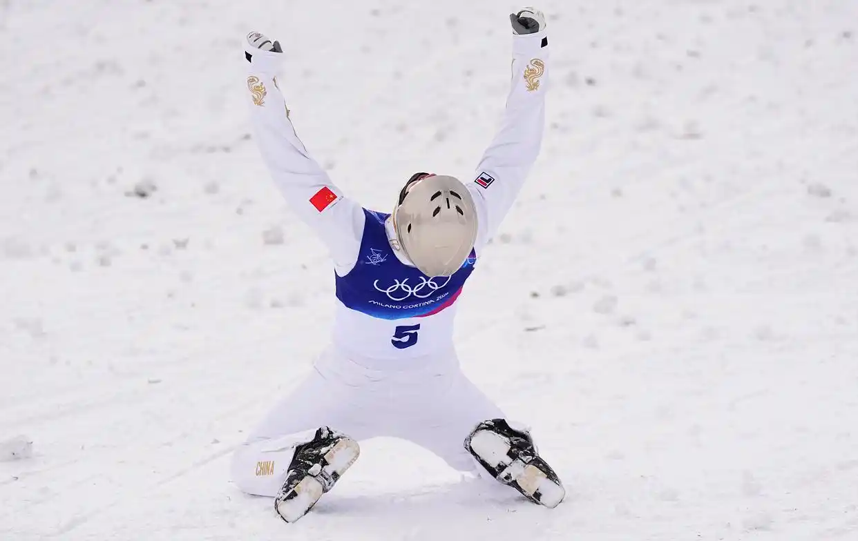 米兰冬奥会闭幕式_冬奥会运动员_中国体育代表团成绩