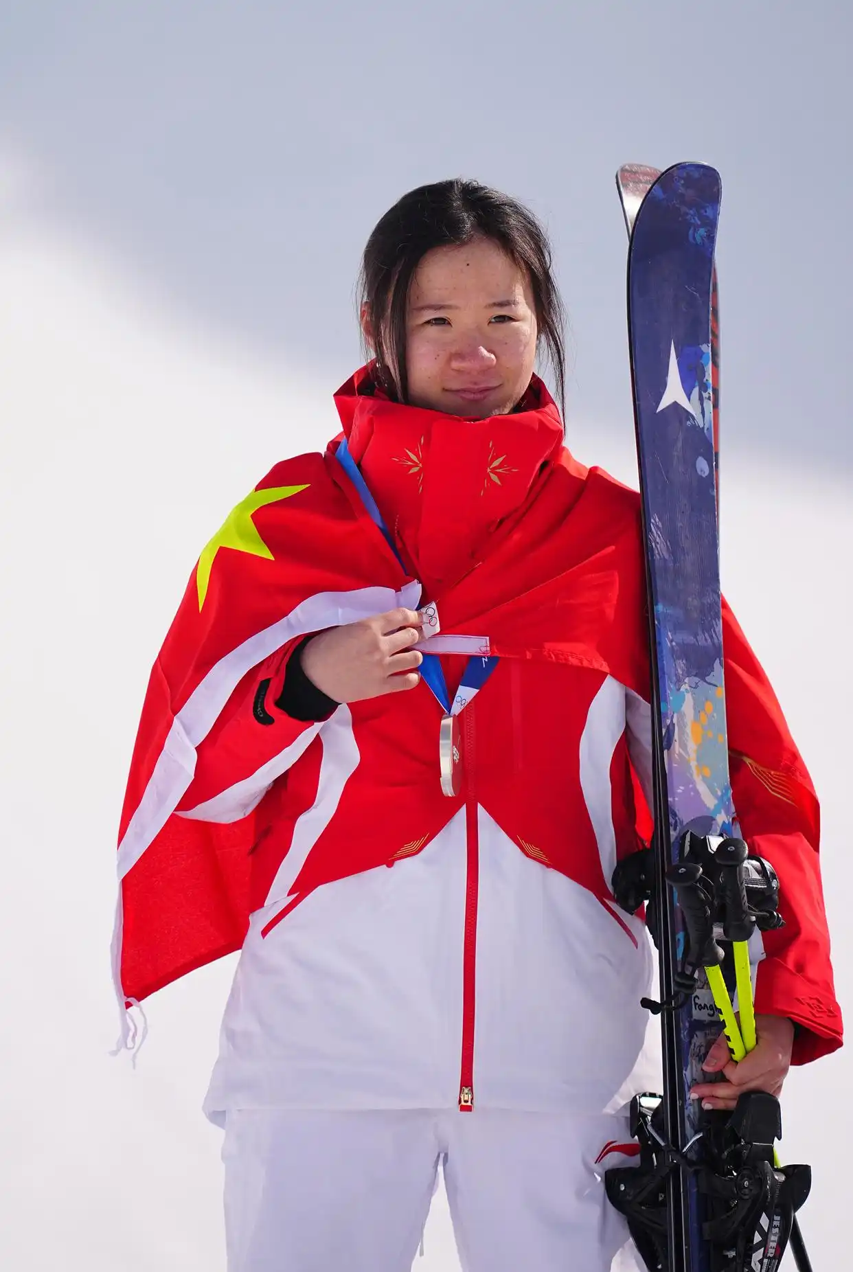 米兰冬奥会闭幕式_冬奥会运动员_中国体育代表团成绩