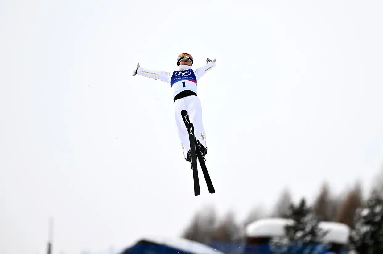 米兰冬奥会闭幕式_冬奥会运动员_中国体育代表团成绩