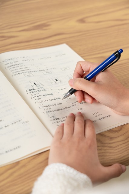 高考作文_成长感悟|文化传承|平凡坚守;科技与人文|快与慢|匠心;青春姿态|责任担当|理想与现实