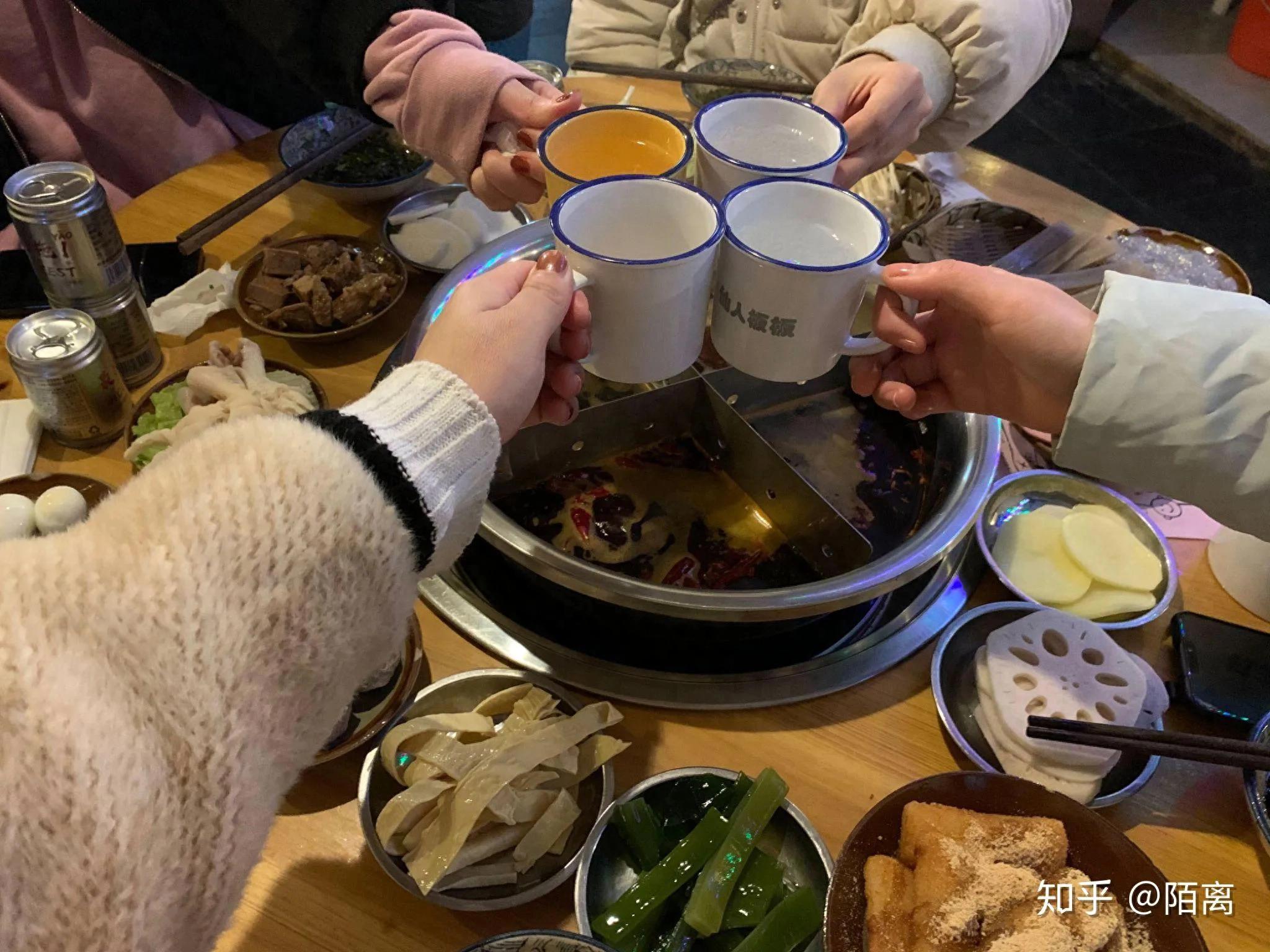 走进大学生活：多彩学习、丰富社团，成长挑战全体验