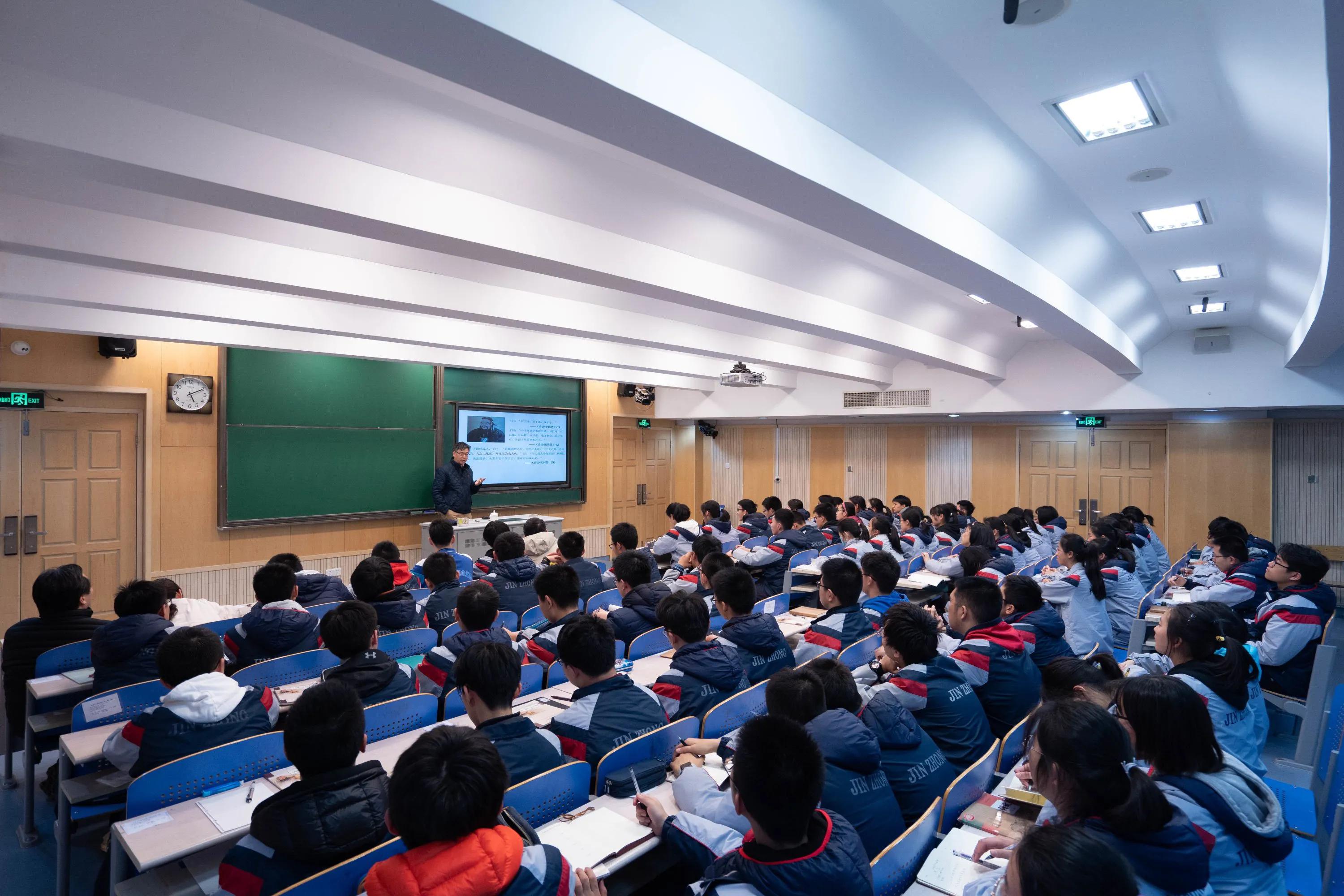 大学生活_大学生活丰富多彩课程学习_社团活动大学生社交