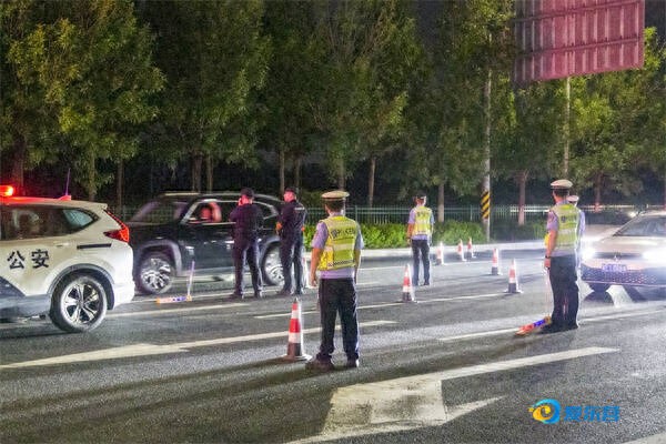 东营警方打击整治‘飙车炸街’，重点整治违法高发路段