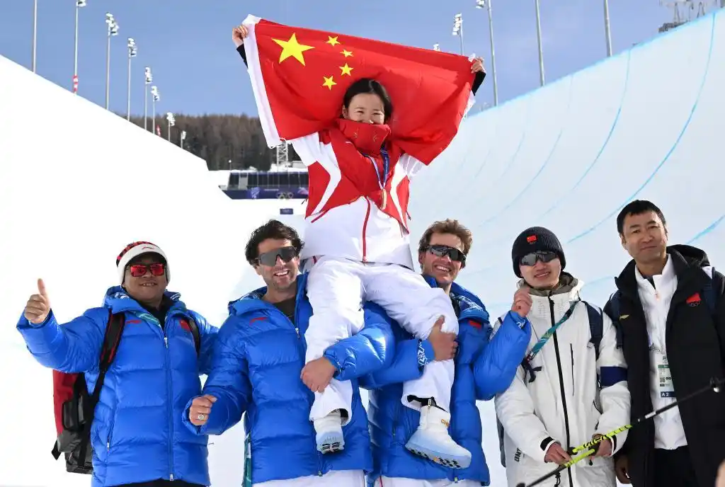 冬奥会运动员_中国冰雪运动发展_中国米兰冬奥会成绩