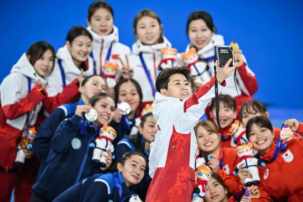 中国亚冬会冰雪故事_冬奥会运动员_中国冰雪运动发展历程