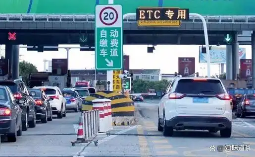 高速公路免费政策调整_高速公里数_七座及以下小型客车节假日免费政策争议