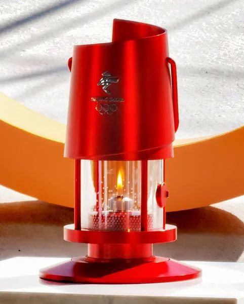 北京冬奥会制服设计_山水同心冬奥会奖牌设计_冬奥会会徽