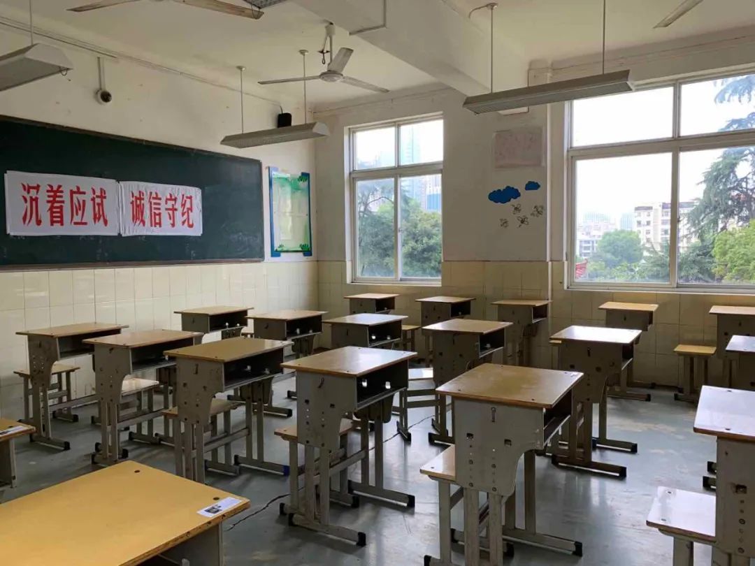 高考考场_高考武汉考场防疫_武汉市东湖中学高考考点准备