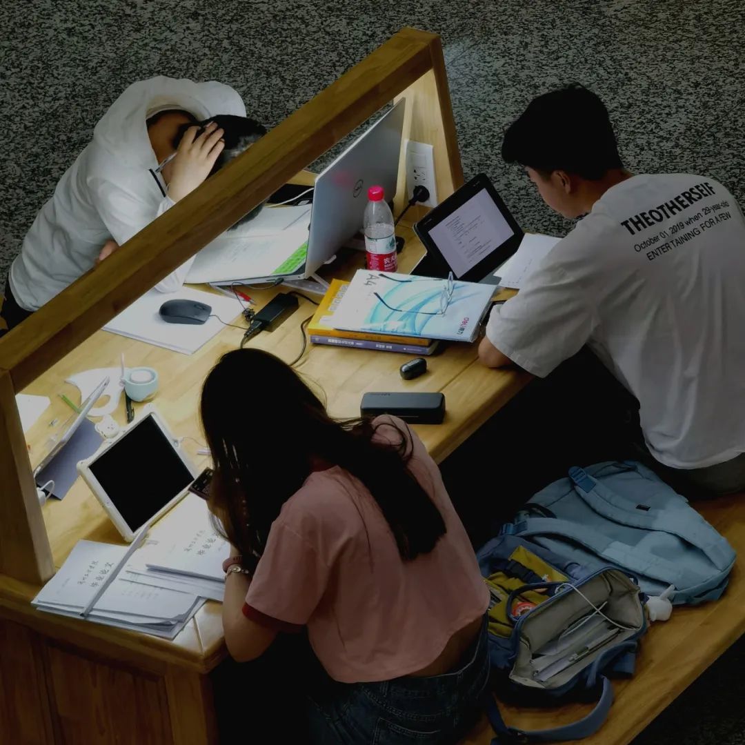 宿舍竞争压力_大学宿舍_大学生宿舍关系