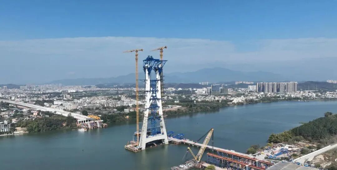 广东高速建设挑战多：技术精度高、雨季工期紧，如何破局？