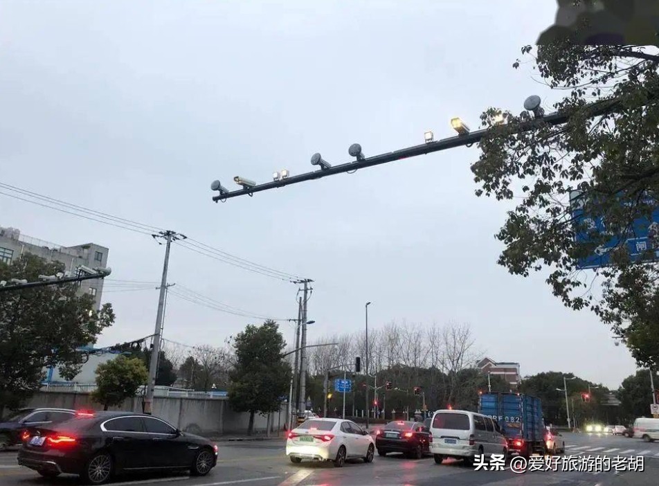 大城市摄像头少_摄像头分布不均_违章摄像头