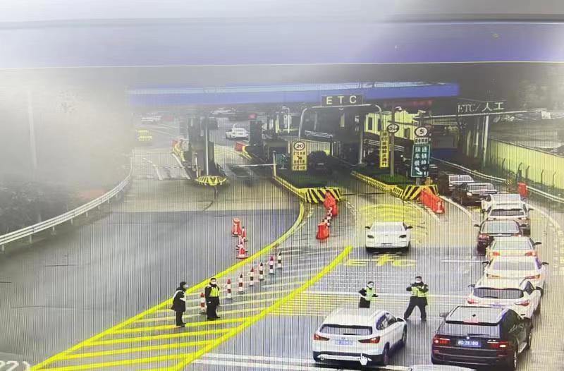浙江高速双彩收费站祭扫高峰保畅_绍兴高速清明车流高峰应对措施_高速收费站