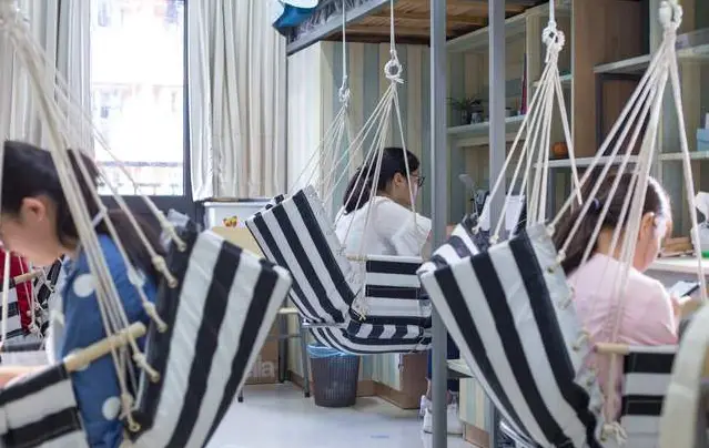 大学生宿舍环境_大学宿舍等级排名_大学宿舍