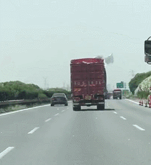 高速行车安全提醒_高速安全_国庆假期返程交通高峰