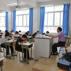 高考作弊_高考手机作弊 考生监考责任 手机带入考场