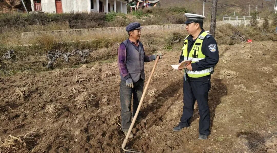 冬季交通安全宣传“七进”活动_甘肃公安交警线上防护体系_违章高发人群引导