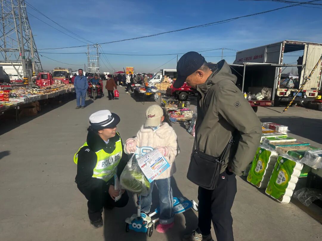 甘肃公安交警线上防护体系_违章高发人群引导_冬季交通安全宣传“七进”活动