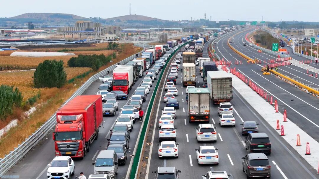 高速公路免费政策_每车每年固定3000公里免费额度_高速节假日免费