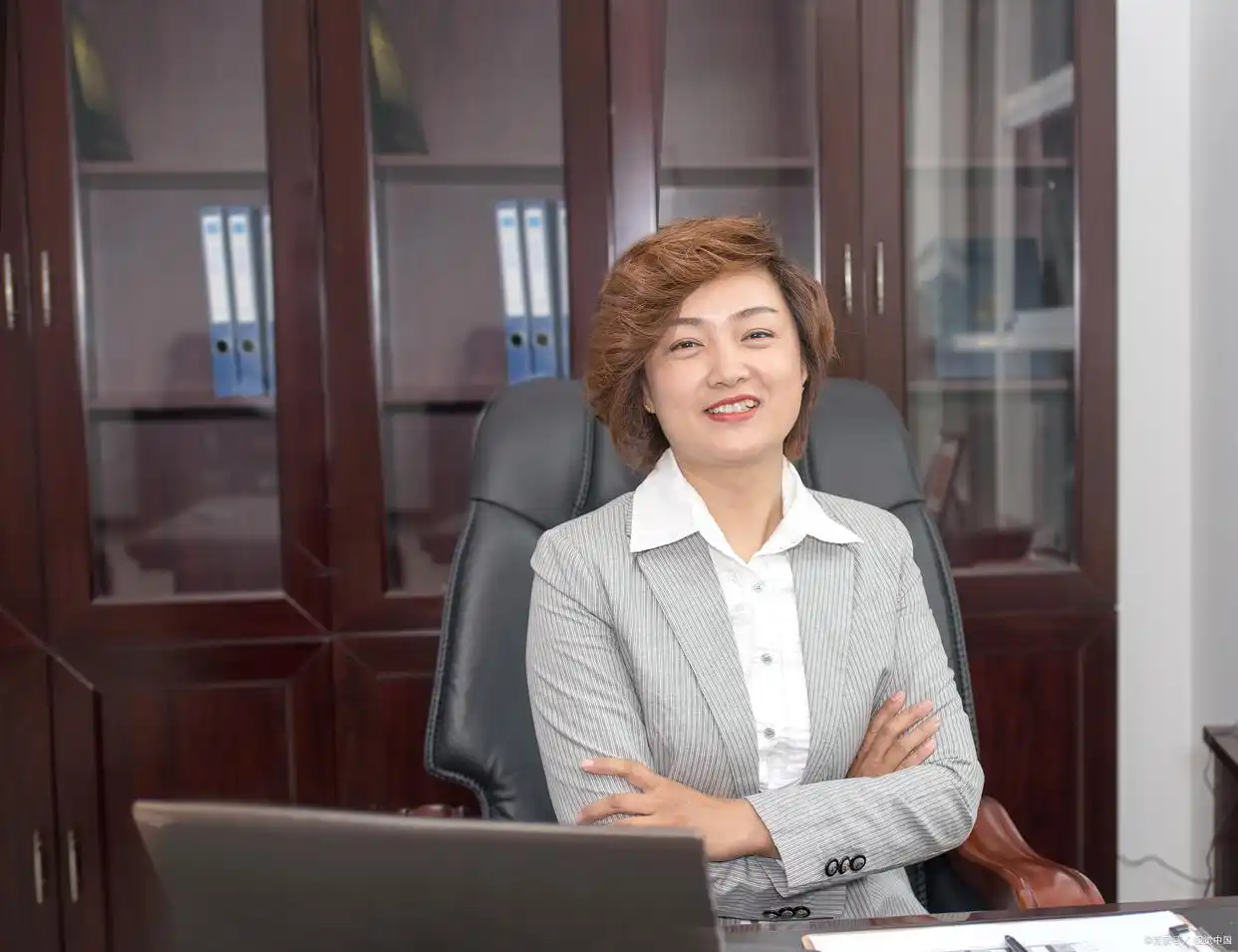 大学副教授职责与行政级别关系，靠学术成就获职称非行政职务