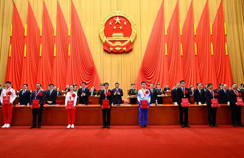 北京冬奥会总结表彰大会 习近平讲话 _ 北京冬奥会冬残奥会表彰决定 韩正宣读 _冬奥会精神