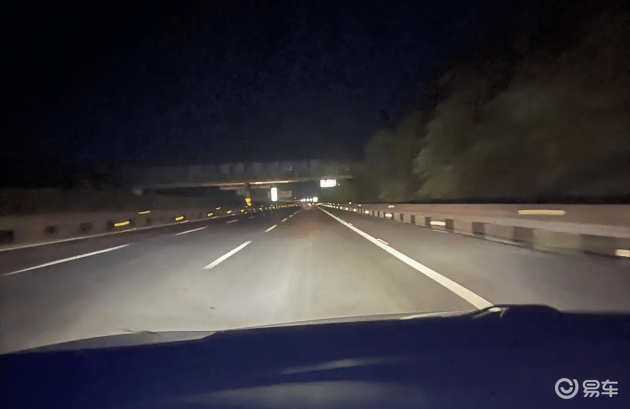 经验丰富与新手夜间高速行车的区别及注意事项