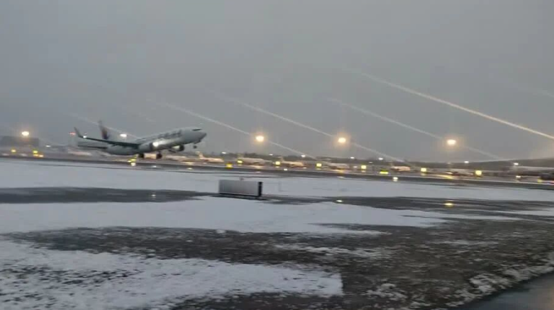 合肥机场跨年雪天气 航班起降情况 安徽高速雪天路况_高速路况