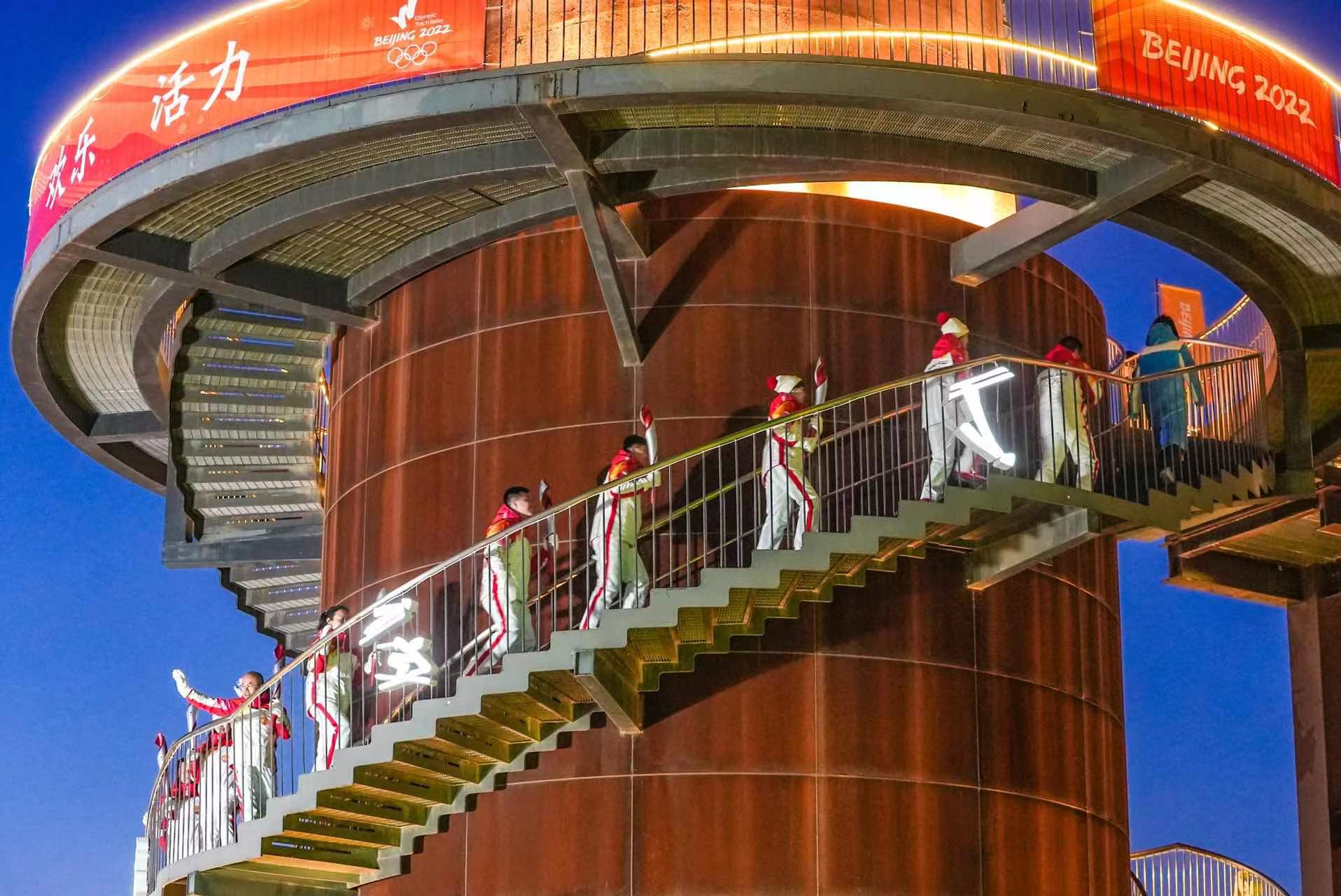 北京冬奥会火炬传递_机器人水下火炬传递_冬奥会火炬传递