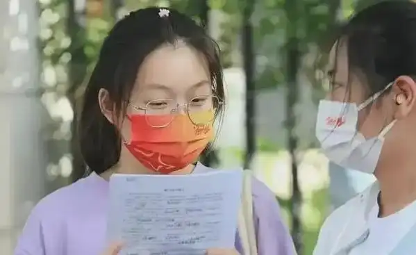 中国高考状元真实故事_高考满分学霸背后的故事_高考状元