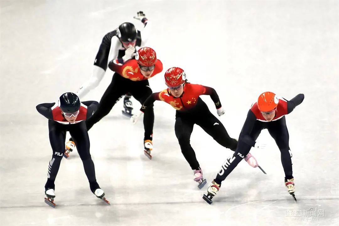 北京冬奥会短道速滑女子1000米复赛，荷兰选手破世界纪录